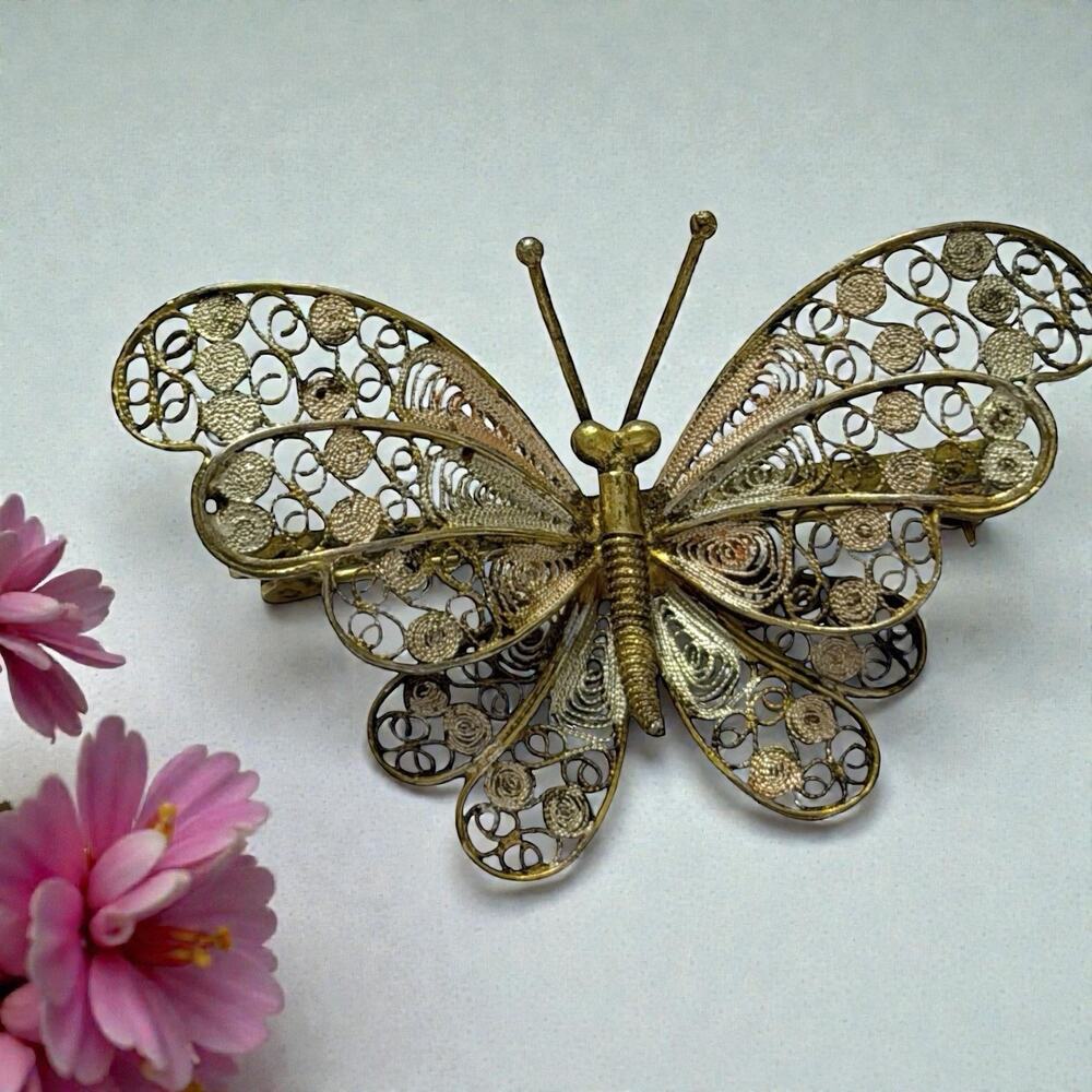 VINTAGE Filigree 3D Butterfly Brooch SIGNED? Pin Fast Ship 3227-22